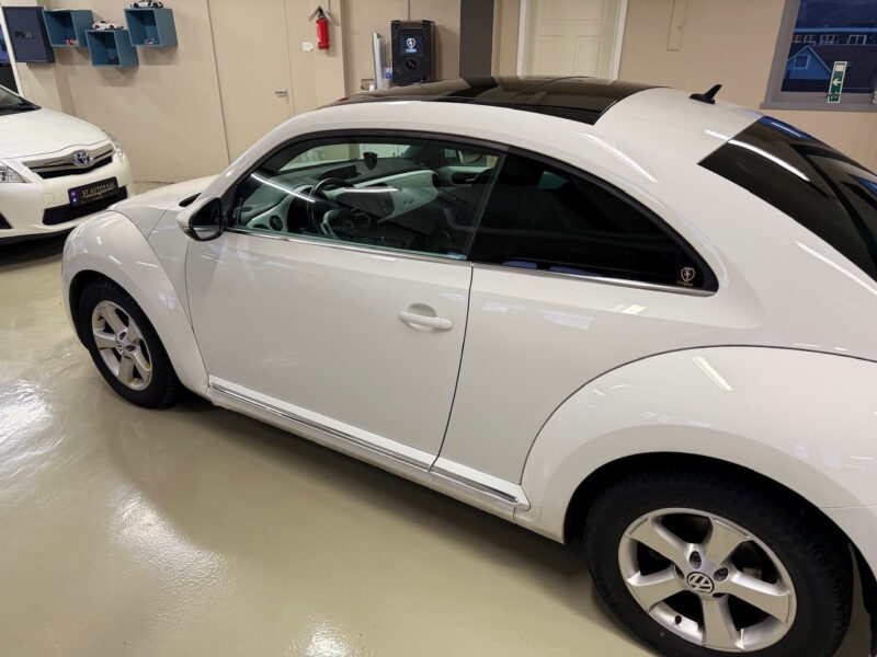 Volkswagen Beetle 2012