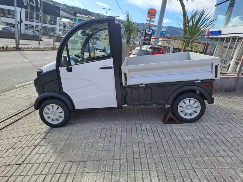 Aixam Etruck - Electric Truck Without License Kabuto Mobil